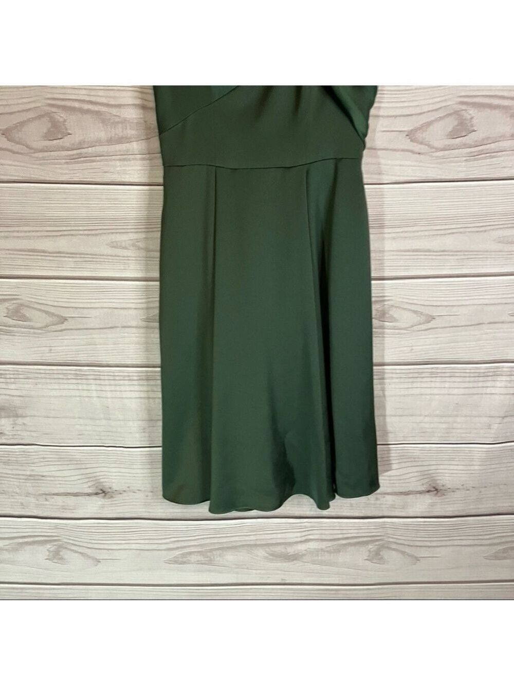 GAL Meets Glam Noelle Twist Neck Satin Dress In Green - Picture 5 of 11